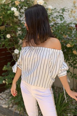 חולצת פסים אוף-שולדר